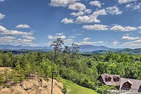Pigeon Forge Condo < 2 Mi to Attractions!