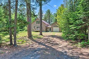 Cabin-inspired Home < 12 Mi to Sugarloaf Mtn!