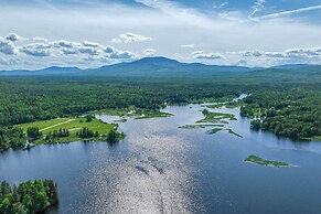 Cabin-inspired Home < 12 Mi to Sugarloaf Mtn!