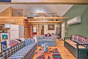 Cabin-inspired Home < 12 Mi to Sugarloaf Mtn!