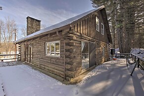 Cabin: Private Hot Tub, Walk to Pats Peak Ski Area
