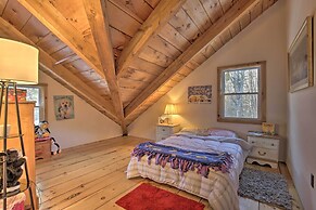 Cabin: Private Hot Tub, Walk to Pats Peak Ski Area