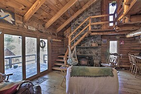 Cabin: Private Hot Tub, Walk to Pats Peak Ski Area