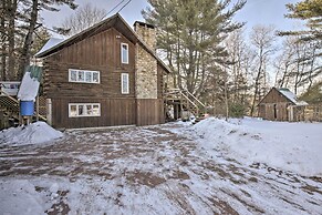 Cabin: Private Hot Tub, Walk to Pats Peak Ski Area