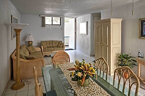 Bolongo Bay Oceanfront Condo w/ Community Pool!