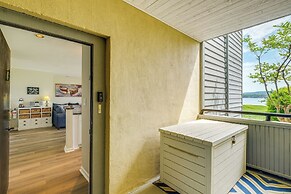 Resort Condo on Smith Mtn Lake: Linens Included!