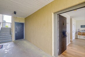 Resort Condo on Smith Mtn Lake: Linens Included!