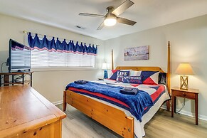 Resort Condo on Smith Mtn Lake: Linens Included!