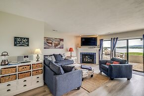 Resort Condo on Smith Mtn Lake: Linens Included!