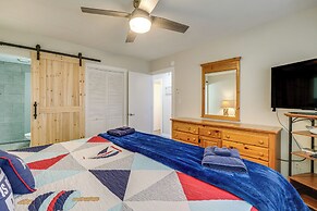 Resort Condo on Smith Mtn Lake: Linens Included!