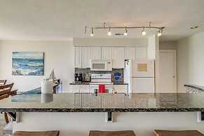 Resort Condo on Smith Mtn Lake: Linens Included!