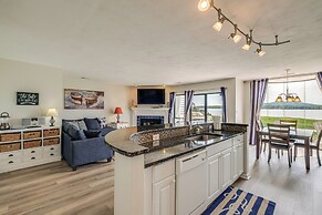 Resort Condo on Smith Mtn Lake: Linens Included!