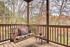 Pigeon Forge Cabin w/ Hot Tub & Mountain Views!