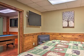 Pigeon Forge Cabin w/ Hot Tub & Mountain Views!