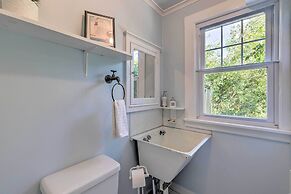 Near Wineries: Historic North Fork Farmhouse!