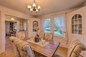 Near Wineries: Historic North Fork Farmhouse!