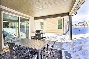 Hike & Ski: Stunning Home w/ Hot Tub in Granby!