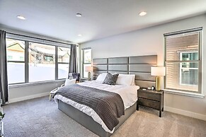 Hike & Ski: Stunning Home w/ Hot Tub in Granby!