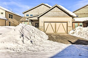 Hike & Ski: Stunning Home w/ Hot Tub in Granby!