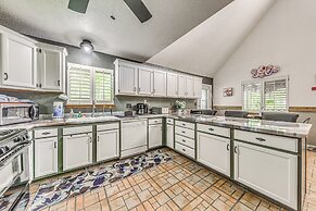 Quaint Cloudcroft Cabin w/ Stunning Forest Views!