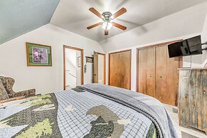Quaint Cloudcroft Cabin w/ Stunning Forest Views!