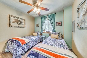 Quaint Cloudcroft Cabin w/ Stunning Forest Views!