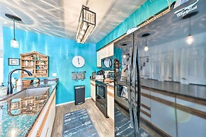 Bright Cloudcroft Condo w/ Game Room + Deck!