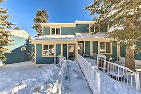 Bright Cloudcroft Condo w/ Game Room + Deck!