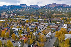 Historic Breck Cabin w/ Hot Tub: Walk to Main St!