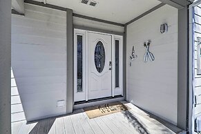 Discovery Bay Retreat w/ Balcony & Boat Dock!