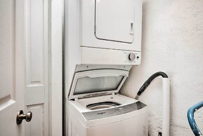 Central Catalina Cottage: Walk to Ferry & Eateries