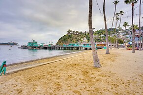Tropical Island Escape w/ Deck, Walk to Avalon Bay