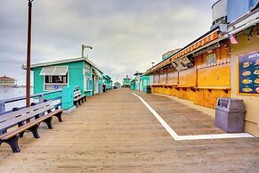 Tropical Island Escape w/ Deck, Walk to Avalon Bay