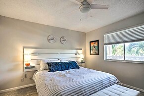 Jupiter Bay Condo w/ Pool < Half Mile to Beach!