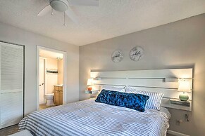 Jupiter Bay Condo w/ Pool < Half Mile to Beach!