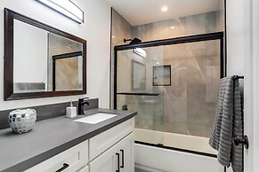 Pool Access: Golf Course Condo in Cathedral City!