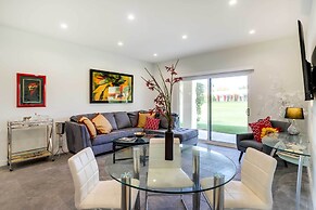 Pool Access: Golf Course Condo in Cathedral City!