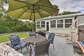 West Palm Beach Bungalow w/ Shared Backyard