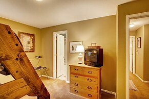 Private Hot Tub + Deck: Breckenridge Abode!