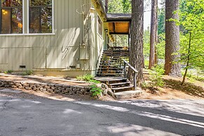 Cabin w/ Deck & Fire Pit in Blue Lake Springs!