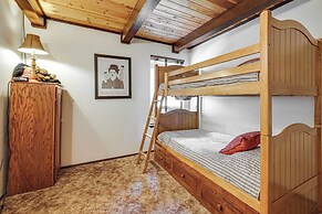 Cabin w/ Deck & Fire Pit in Blue Lake Springs!