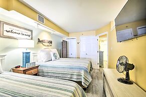 Beachfront Resort Condo w/ Lazy River & Pools!