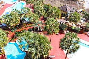 Beachfront Resort Condo w/ Lazy River & Pools!