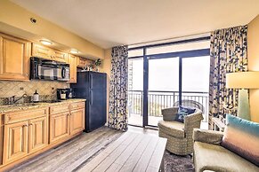 Beachfront Resort Condo w/ Lazy River & Pools!