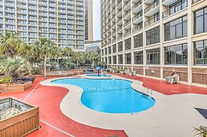 Beachfront Resort Condo w/ Lazy River & Pools!
