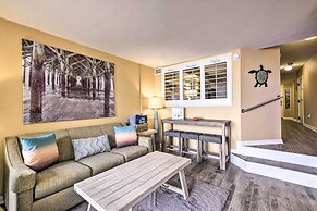 Beachfront Resort Condo w/ Lazy River & Pools!