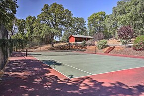Luxe Auburn Hideaway w/ Tennis Court & Views!