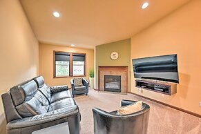 Spacious Kirkland Home 15 Mi to Dtwn Seattle!
