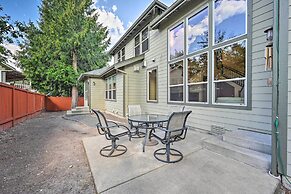 Spacious Kirkland Home 15 Mi to Dtwn Seattle!