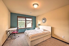 Spacious Kirkland Home 15 Mi to Dtwn Seattle!
